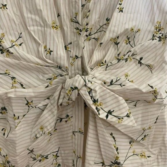 ⭐️ Tie Bottom Striped Floral Business Casual Work Minimalist Chic Glam Blouse - Picture 5 of 5